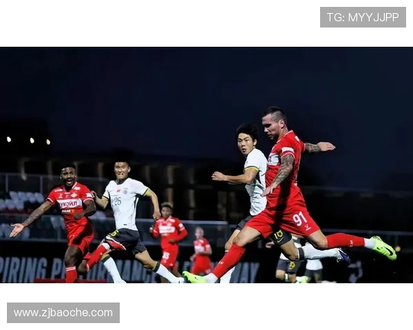 国足赛场乌龙喀麦隆旗倒悬 国足赛场乌龙喀麦隆旗倒悬